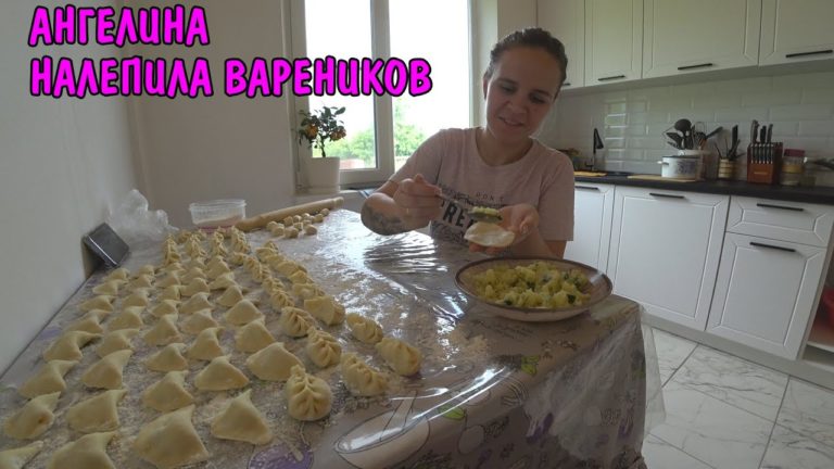 Виталик и Ангелина: разобрал кухню / провел воду / провел канализацию / ремонт старого дома / продолбил стены / влог