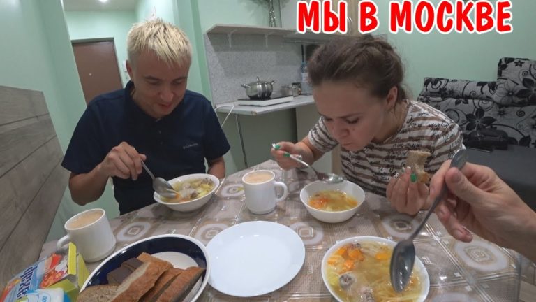 Виталик и Ангелина: собрали все вещи и уехали / мы в Москве / поехали встречать сестру Ангелины / до Москвы своим ходом